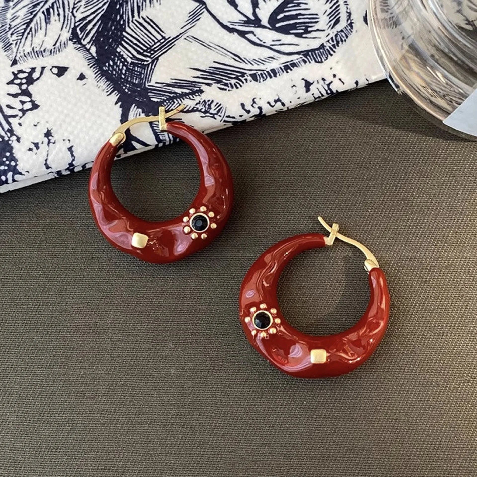 Hong Kong style retro alloy ear studs with rhinestone inlays and hand-dripped oil glossy finish