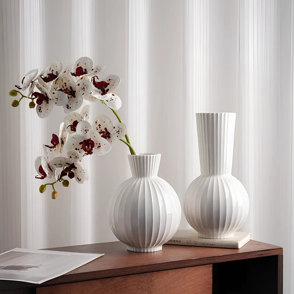 White ball-shaped ceramic vase with stripes, an American country style living room table decoration.