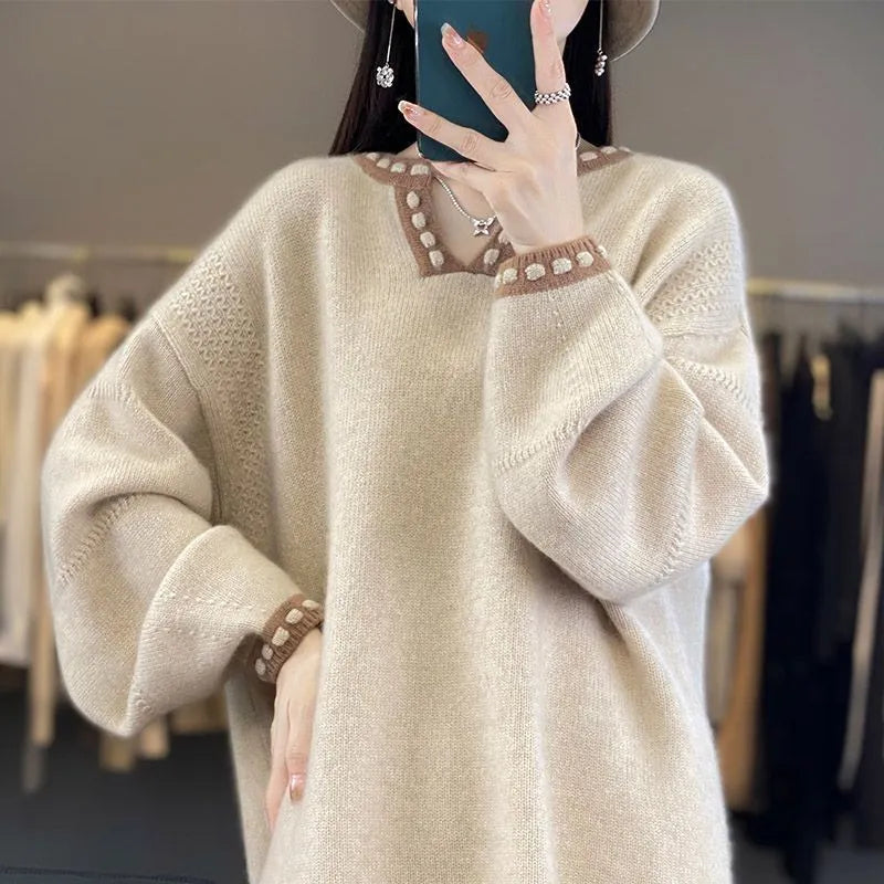 Women's V-neck pullover sweater in viscose fibre available in white or camel colours