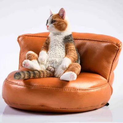 Lazy cat car ornament set with miniature sofa, 7.5 cm tall resin decoration
