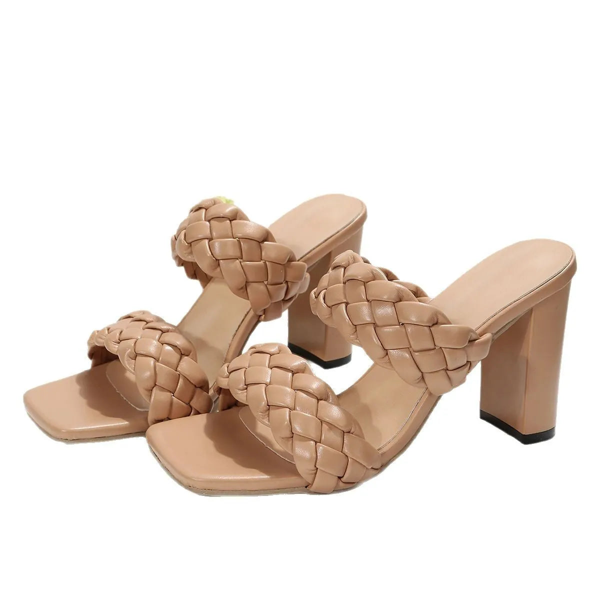 Square toe flip-flops with chunky heel and woven twisted straps in white colour