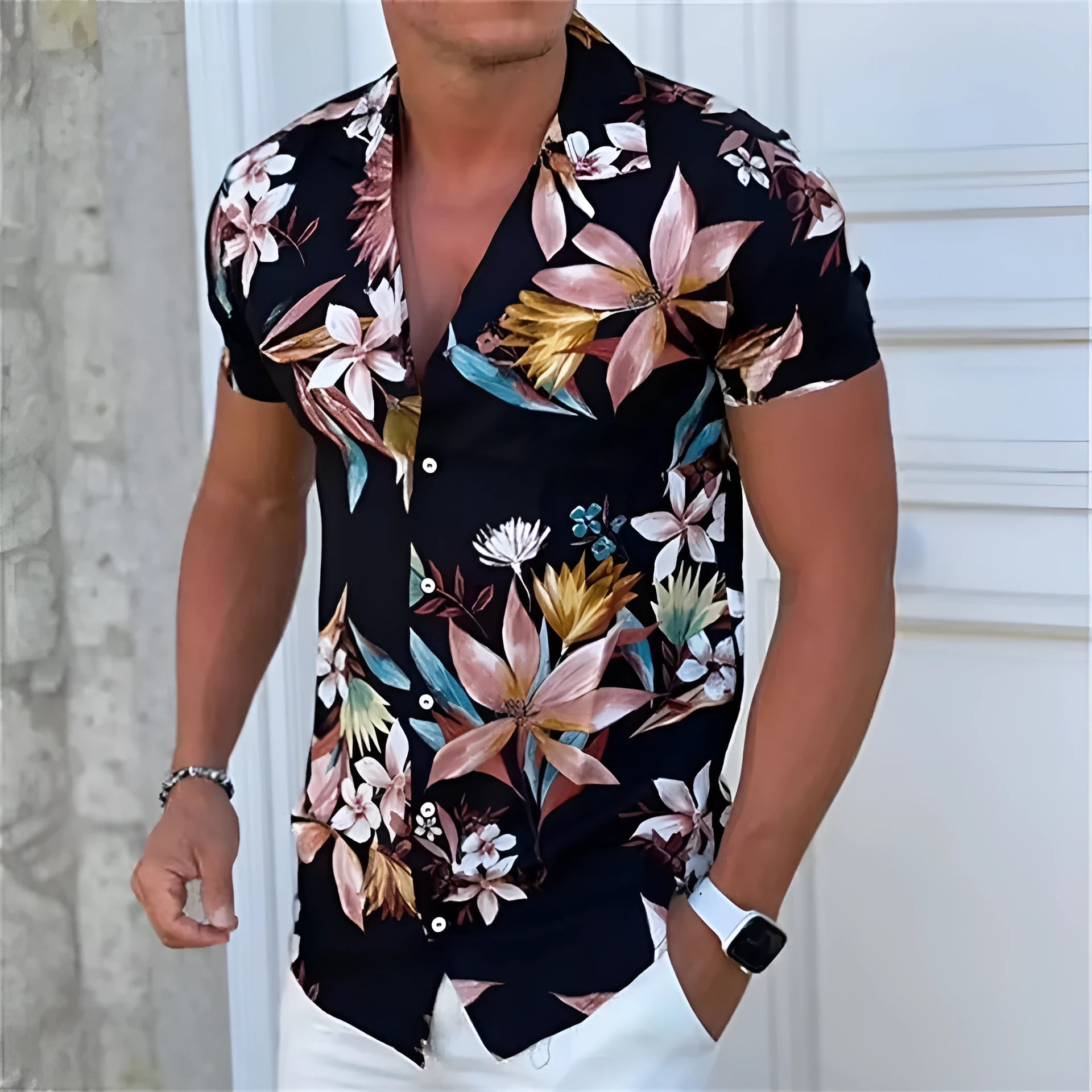 Men's loose floral beach shirt with short sleeves in polyester fabric