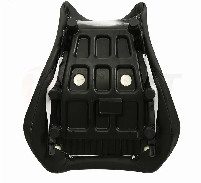 Suzuki GSXR1000 motorcycle seat cover set in PU leather, size L, showing front and rear coverage option