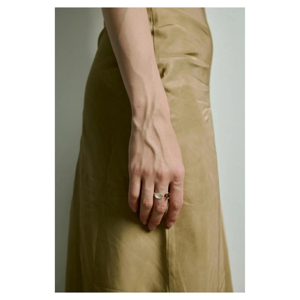 Alloy ring and bracelet set with diamond shape elements and electroplating finish