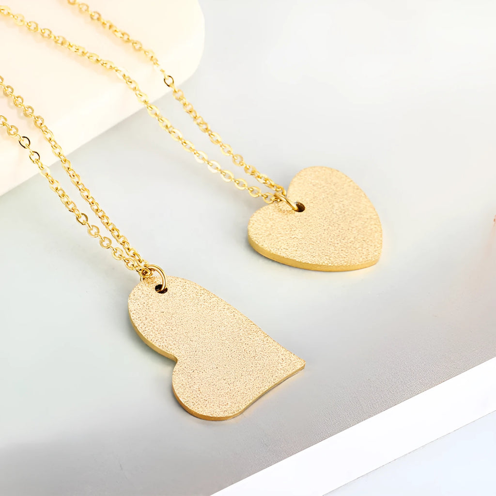 Geometric heart-shaped titanium steel pendant necklace on model
