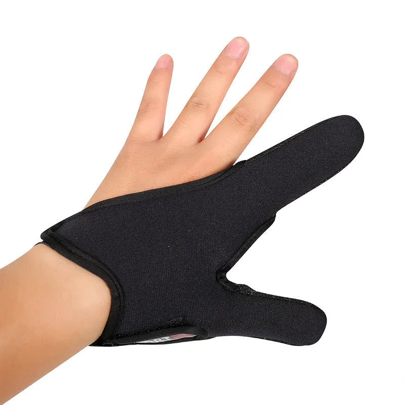 Two-finger fishing glove in camouflage colour showing diving cloth back and microfiber palm.