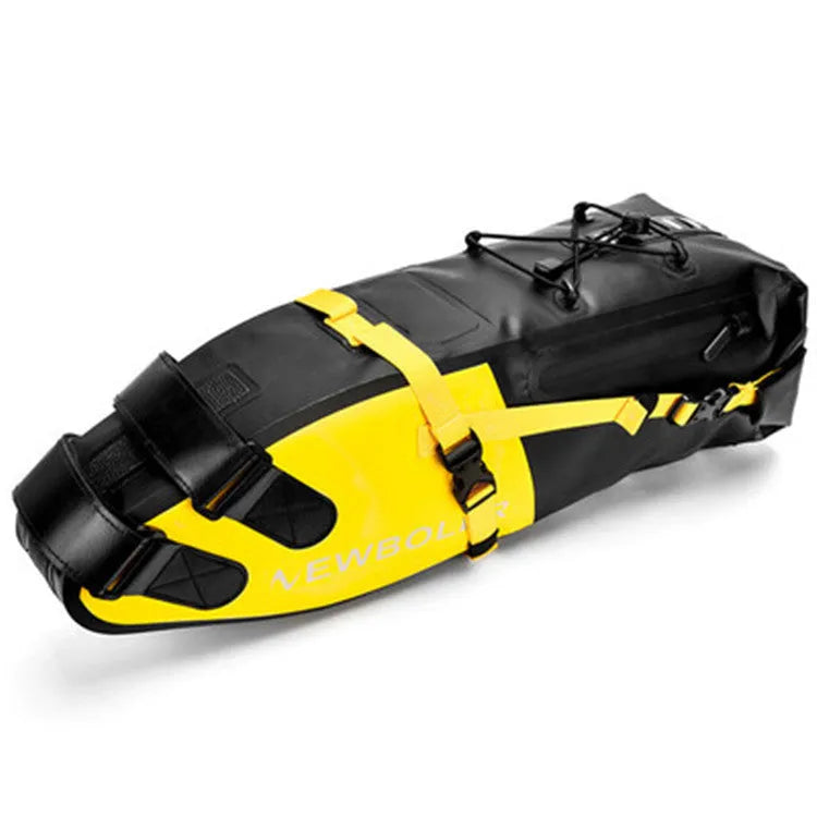 Waterproof PVC bicycle tail bag with 13 litre capacity in black colour