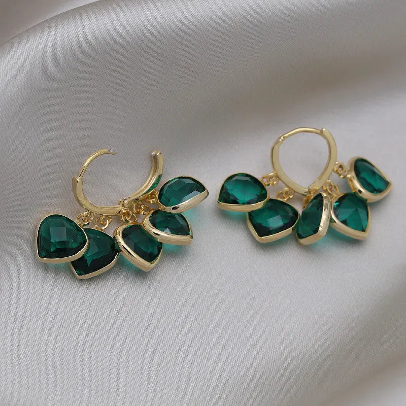 Green heart-shaped glass pendant clip-on earrings with Korean style design and artificial gemstone detailing