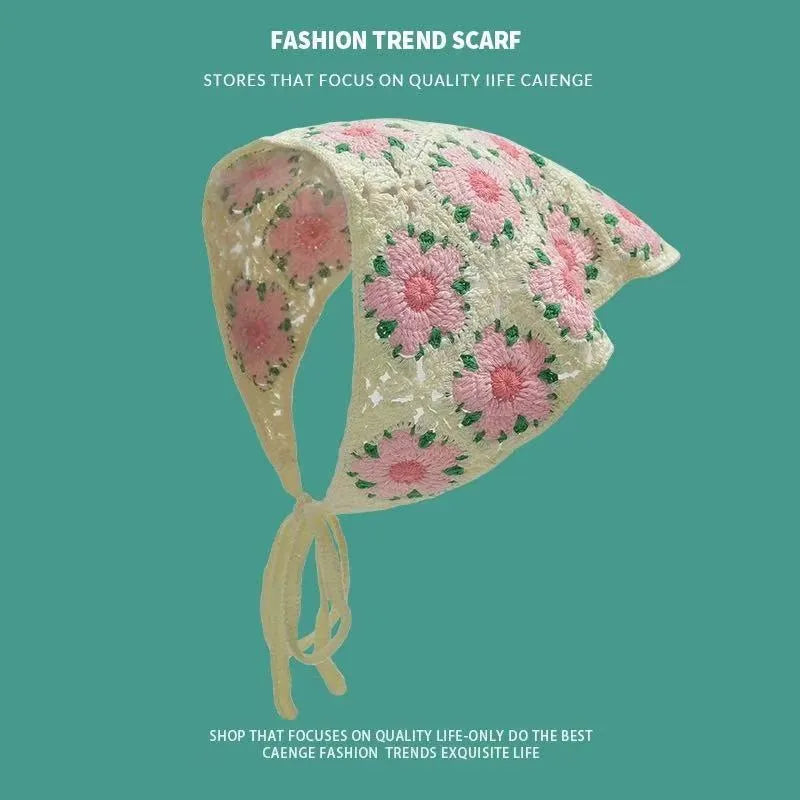 Women's cotton triangular headscarf with floral pattern in French retro style for autumn winter wear