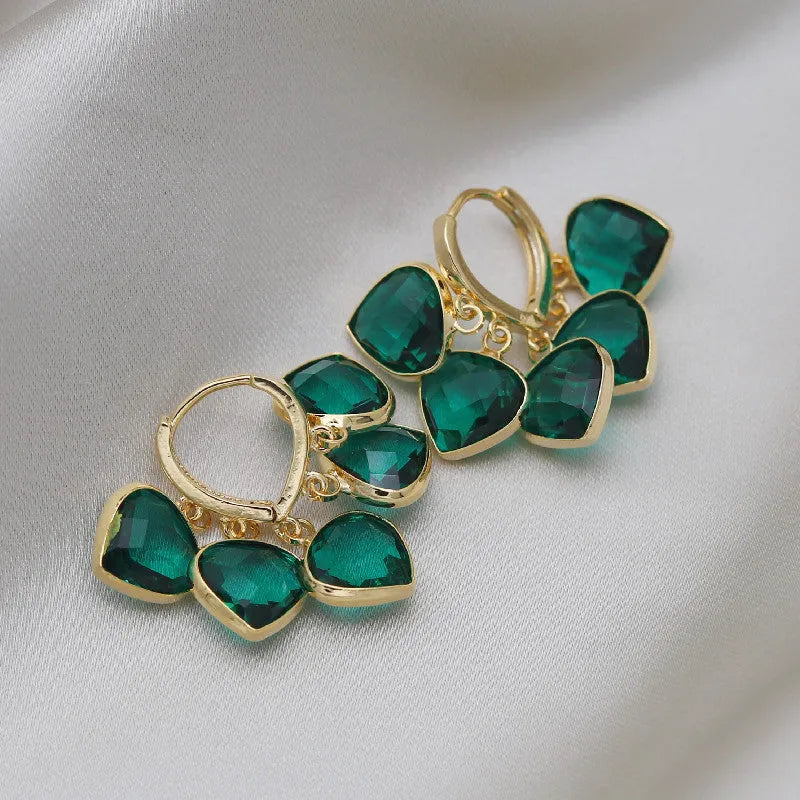 Green heart-shaped glass pendant clip-on earrings with Korean style design and artificial gemstone detailing