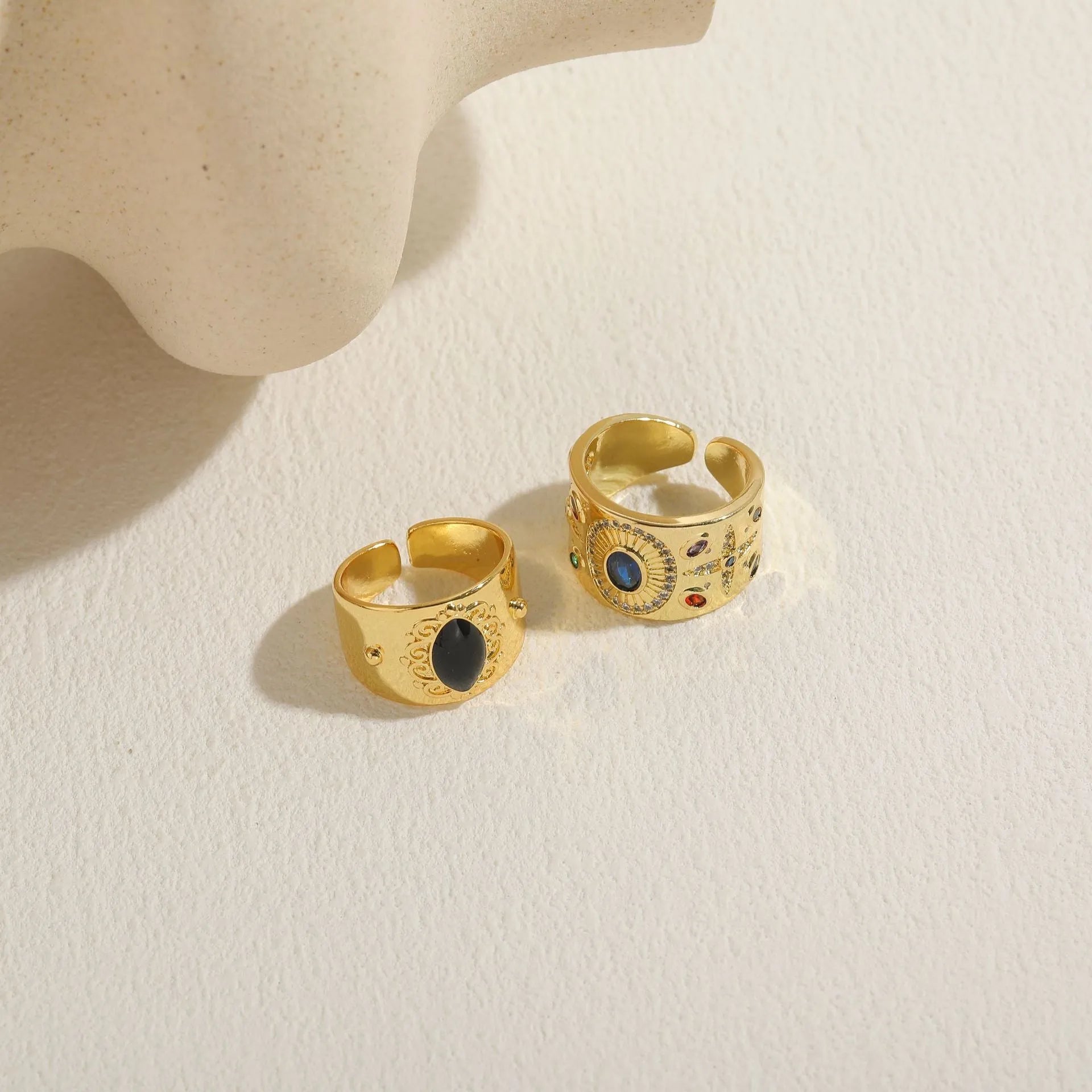Vintage geometric copper ring with Chinese-style zircon accents and black electroplated finish