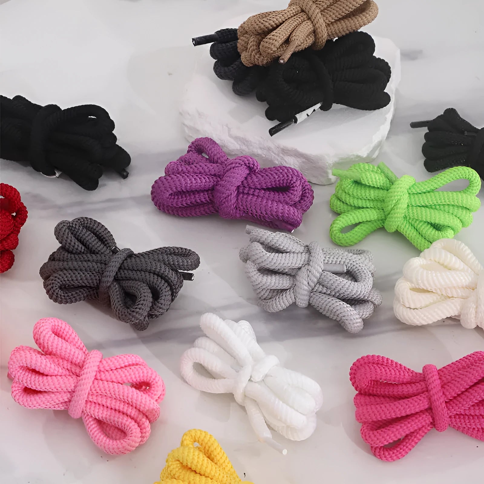 Oval shoelace adapter rope in multiple colours showing length options from 120cm to 160cm.