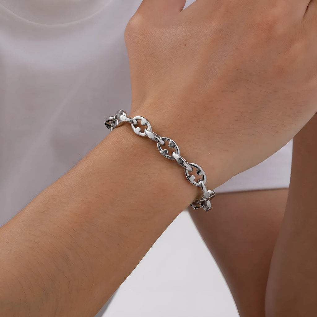 Handmade stainless steel thick geometric chain bracelet in steel colour.