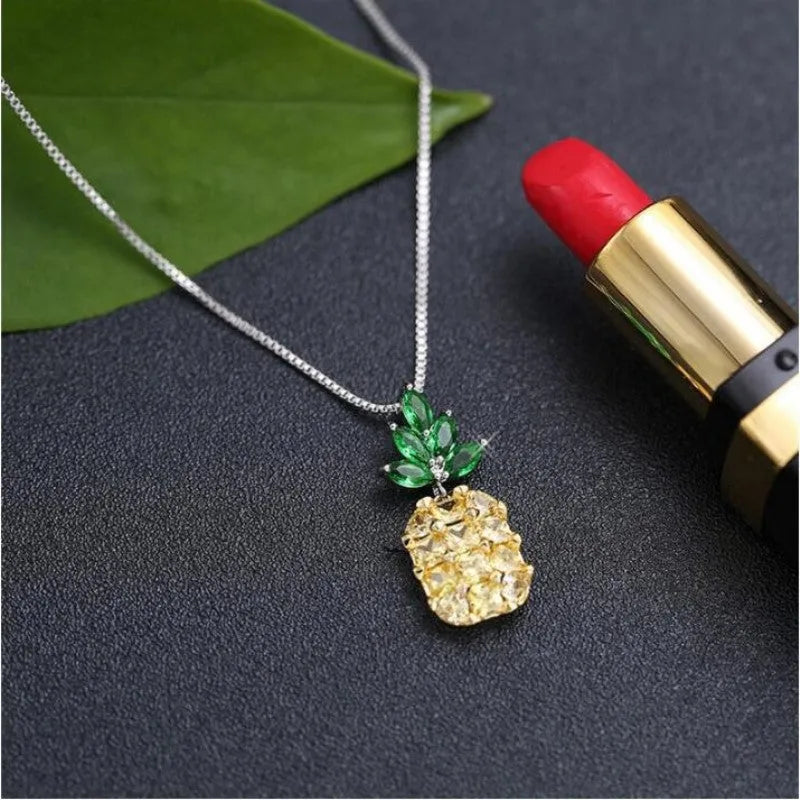 Korean fashion geometric necklace with pineapple diamond pattern in silver and copper white gold plating