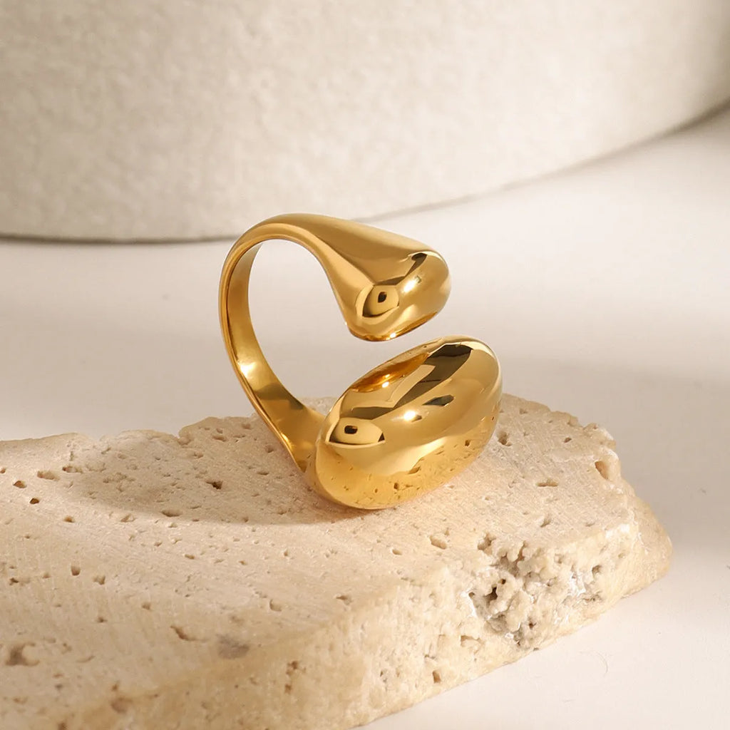 Women's stainless steel open ring with exaggerated geometric shape in electroplated colour