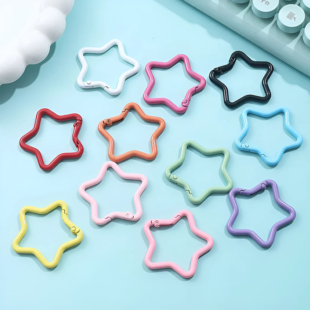 Zinc alloy five-pointed star keychain in multiple colour options for backpack or key decoration