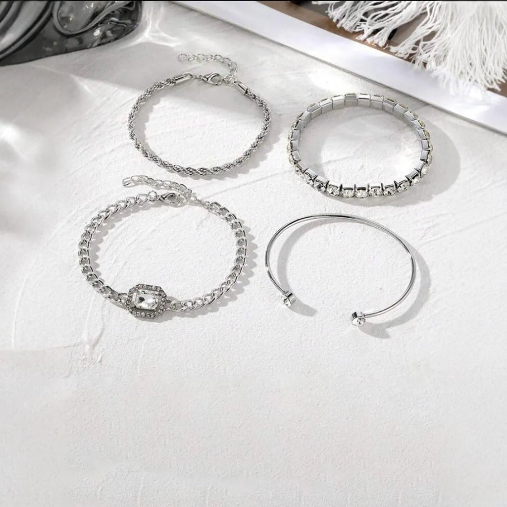 Women's retro geometric alloy jewellery 4-piece set with square diamond designs and chain detailing in gold or silver colour