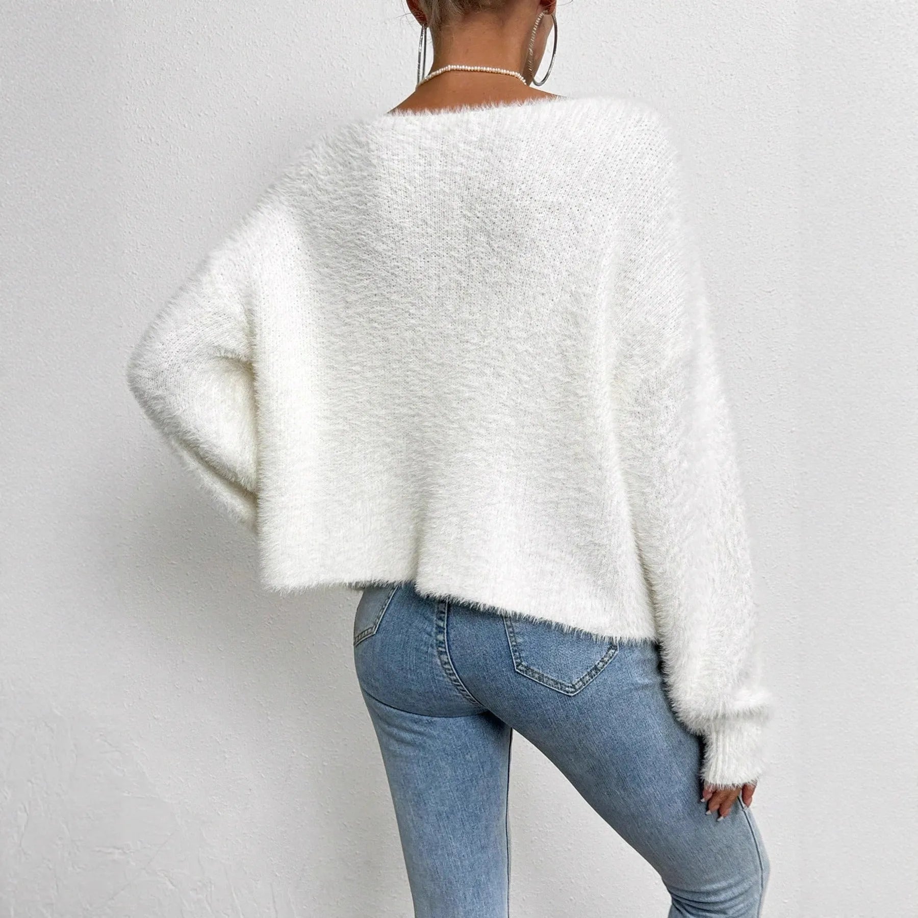 Women's white V-neck cardigan with beaded knit detail, medium thickness, 50cm length