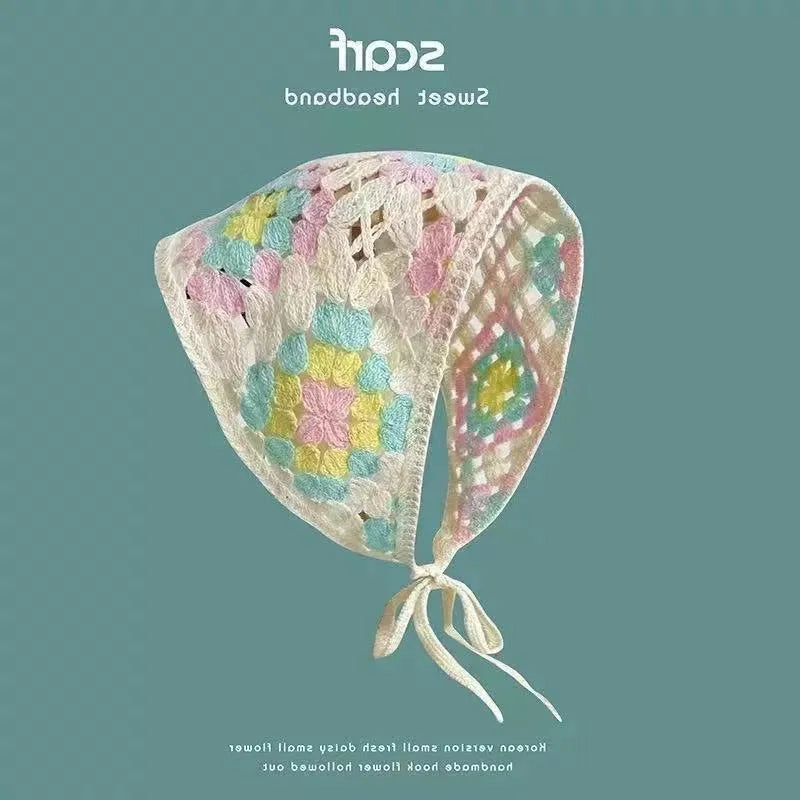 Women's cotton triangular headscarf with floral pattern in French retro style for autumn winter wear