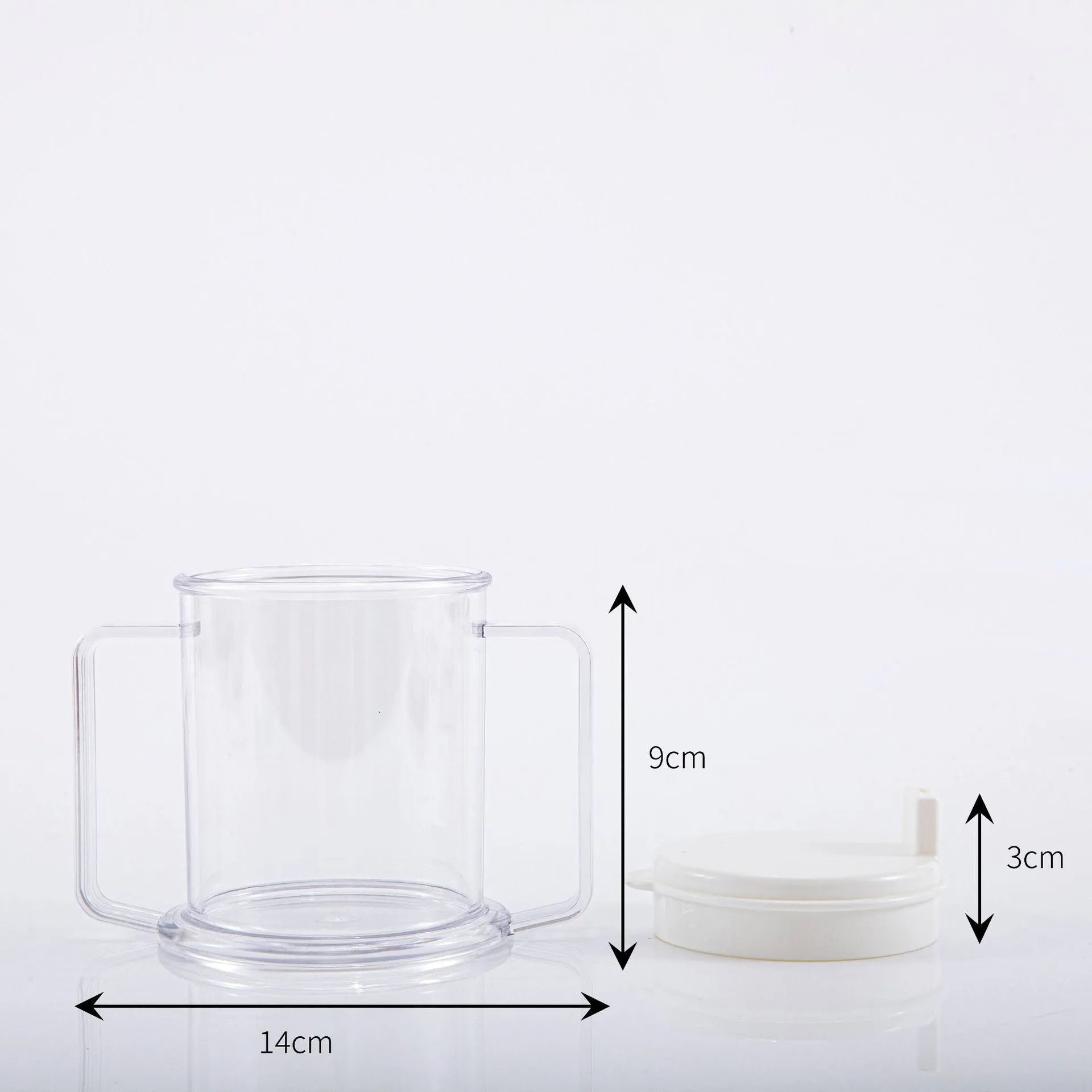 Transparent spill-proof drinking cup with 301-400ml capacity