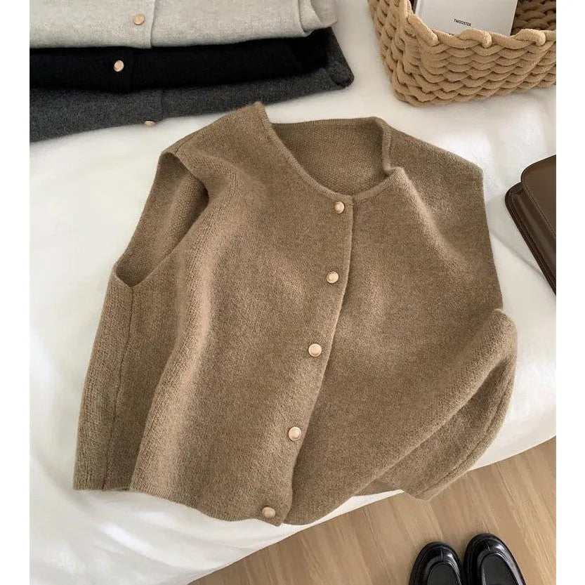 Women's polyester pullover jumper with half sleeves in six colour options
