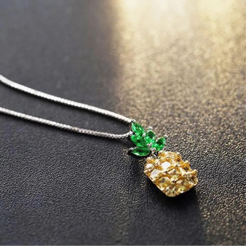 Korean fashion geometric necklace with pineapple diamond pattern in silver and copper white gold plating