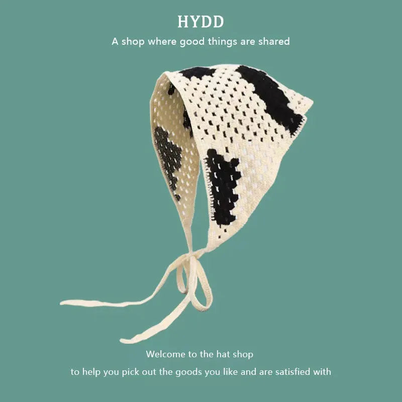 Women's cotton triangular headscarf with floral pattern in French retro style for autumn winter wear