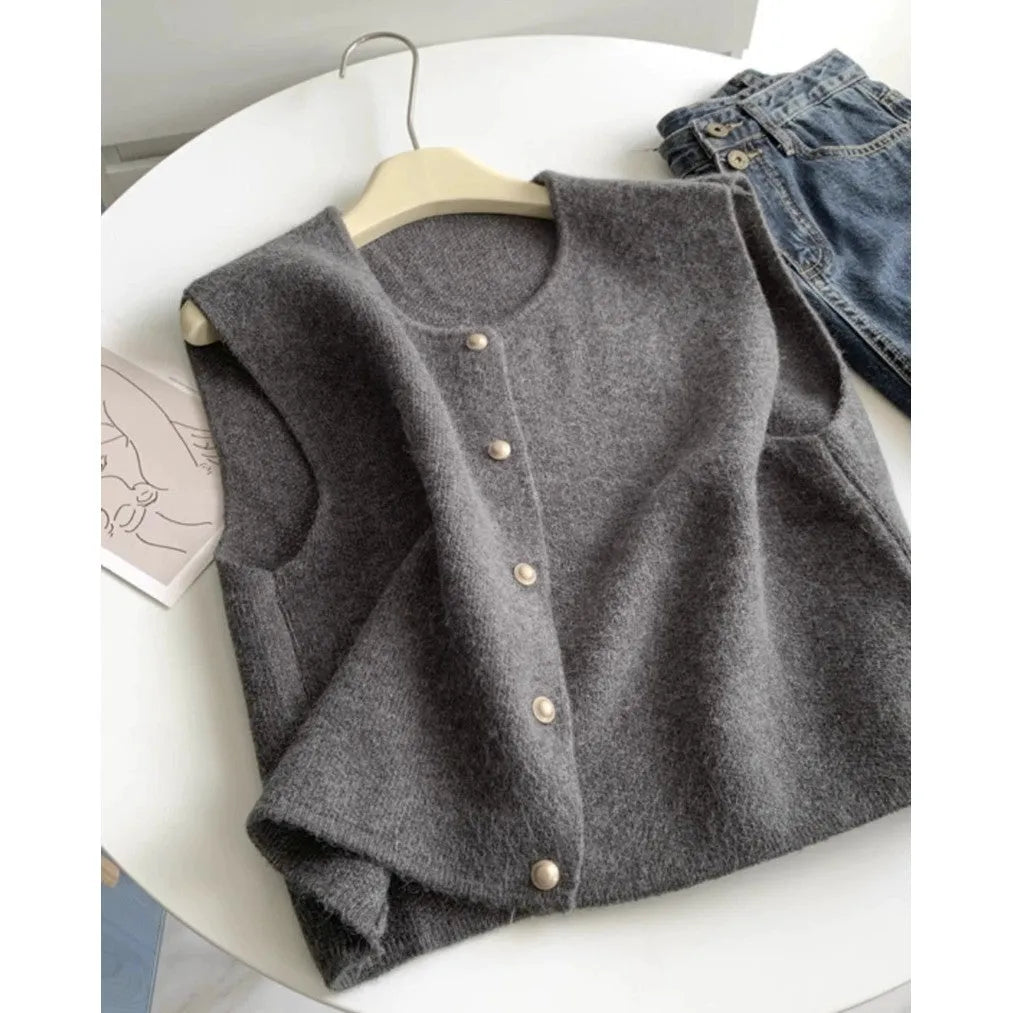 Women's polyester pullover jumper with half sleeves in six colour options