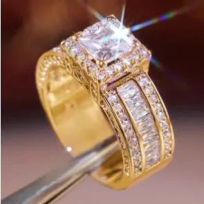 Geometric alloy fashion ring with round elements in gold or white electroplated finish