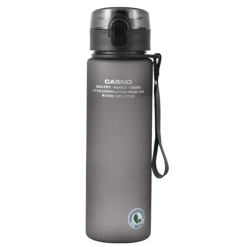Cassino Student Cup portable sports cup with lanyard in Elegant Gray, 560ml
