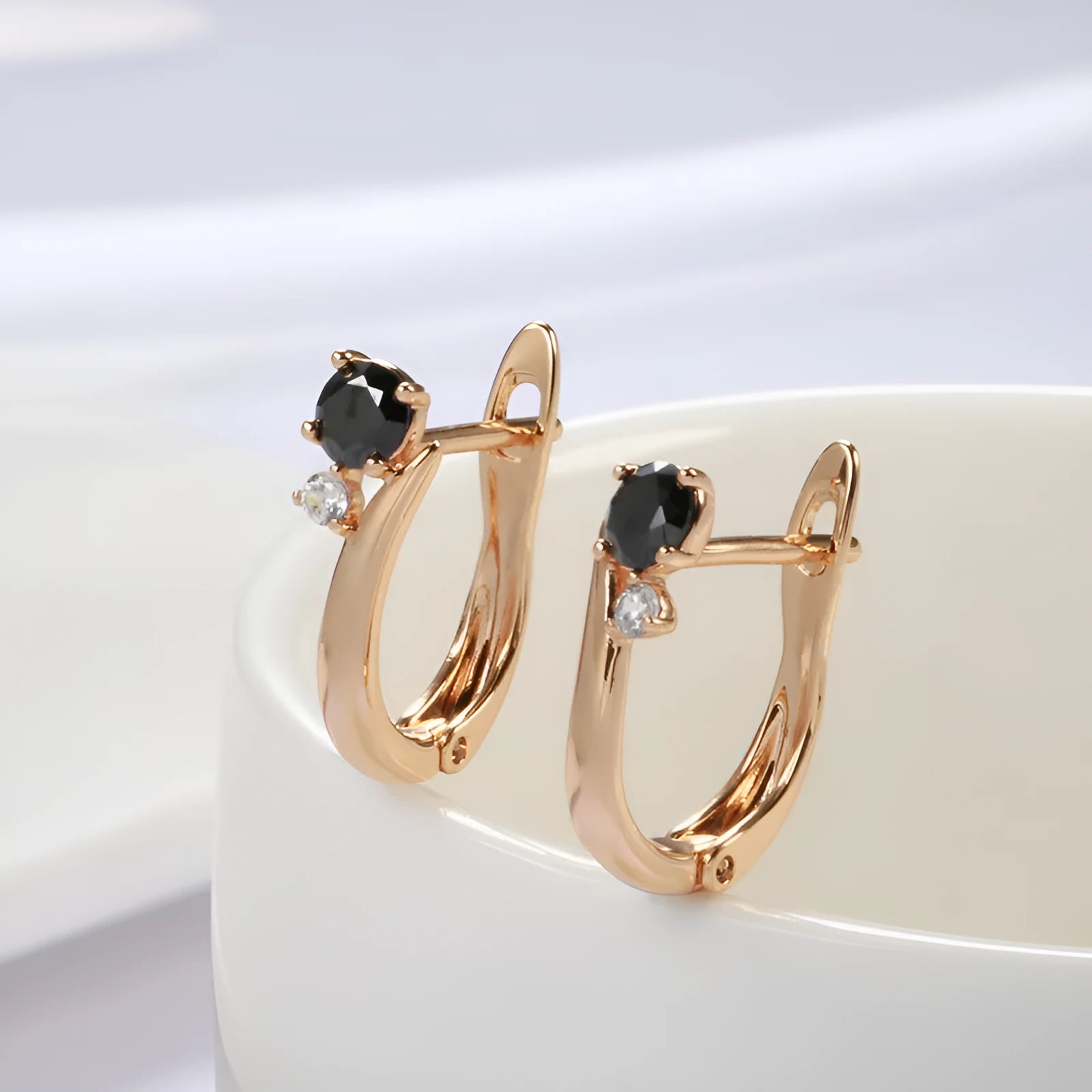 Women's black agate drop earrings with geometric gold-plated retro patterning