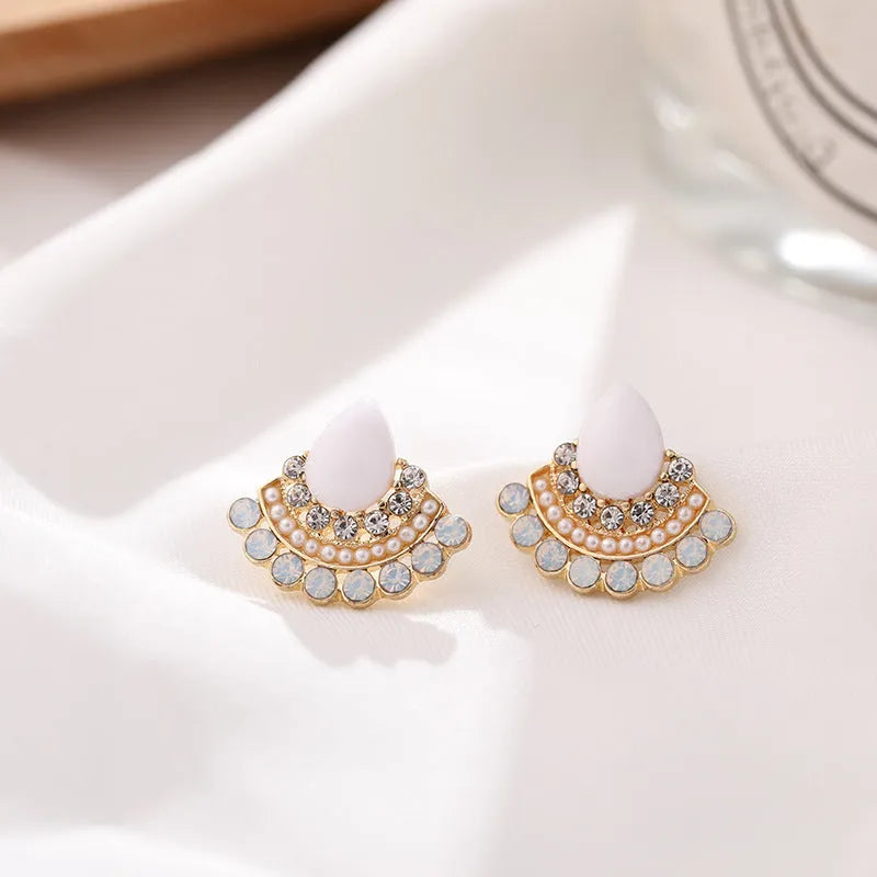 Women's retro geometric fan-shaped earrings with rhinestones on electroplated silver surface