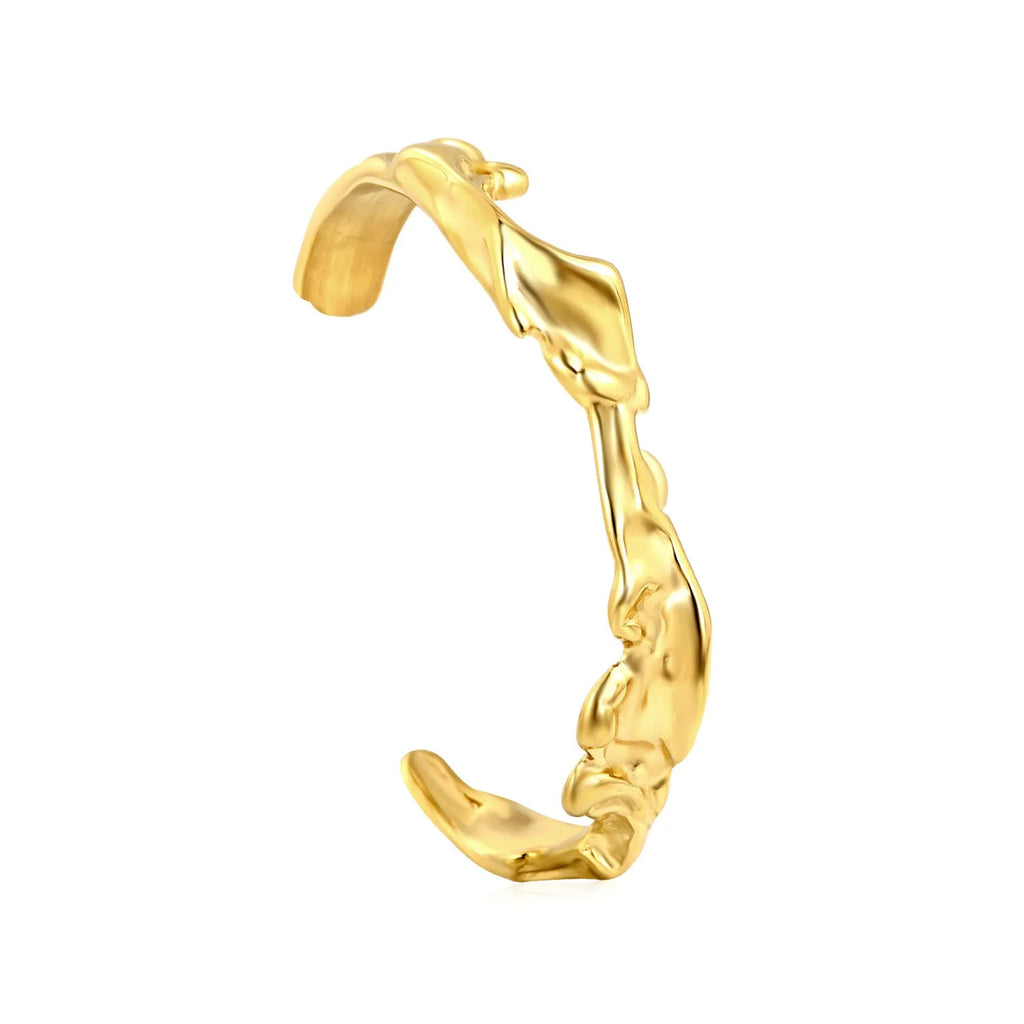 Stainless steel bracelet with European styling in metallic finish