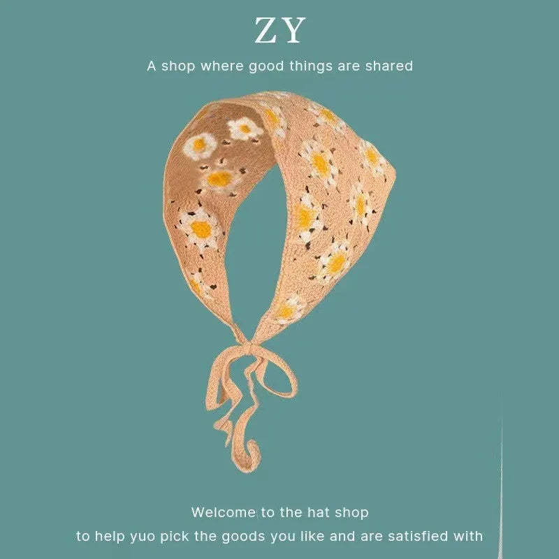 Women's cotton triangular headscarf with floral pattern in French retro style for autumn winter wear