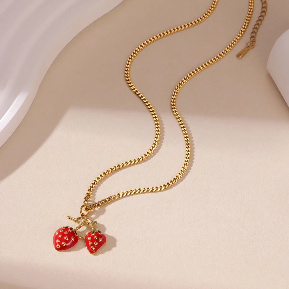 Stainless steel strawberry fruit pendant necklace in red or white gradient colour