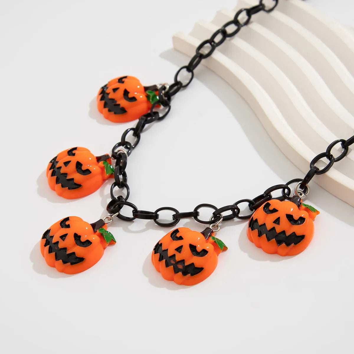 Mixed colour Halloween pumpkin ghost necklace with acrylic resin cartoon pendant on regular chain