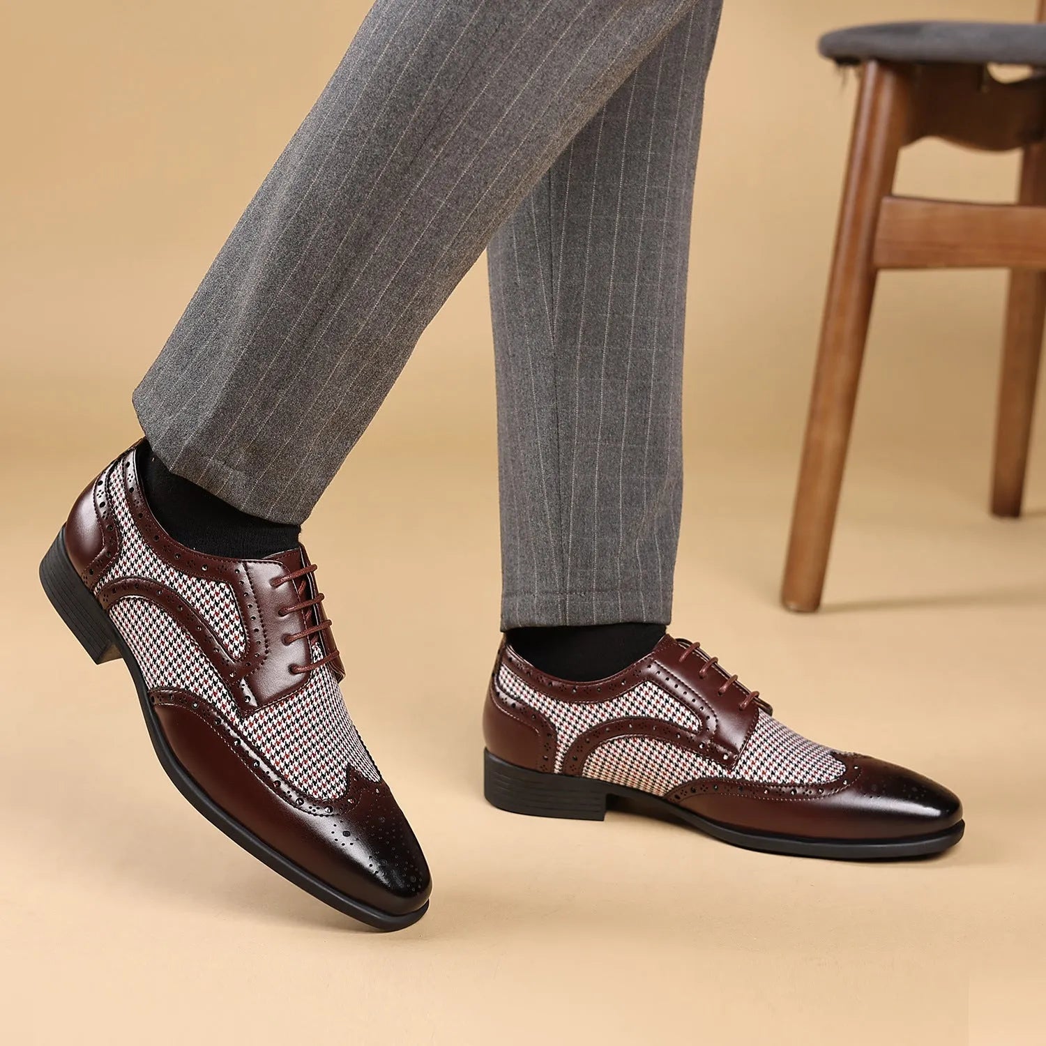 Men's houndstooth plaid casual leather shoes with square toe and lace-up front in four colour options