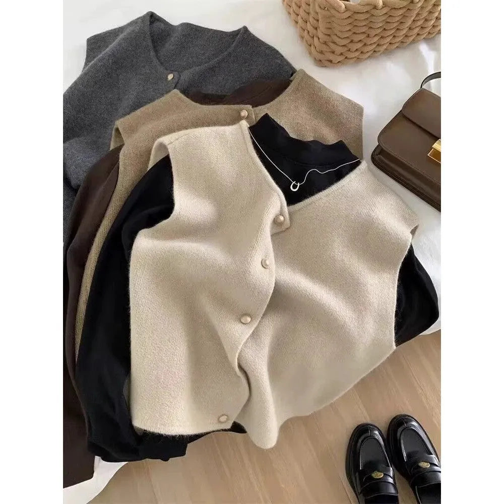 Women's polyester pullover jumper with half sleeves in six colour options