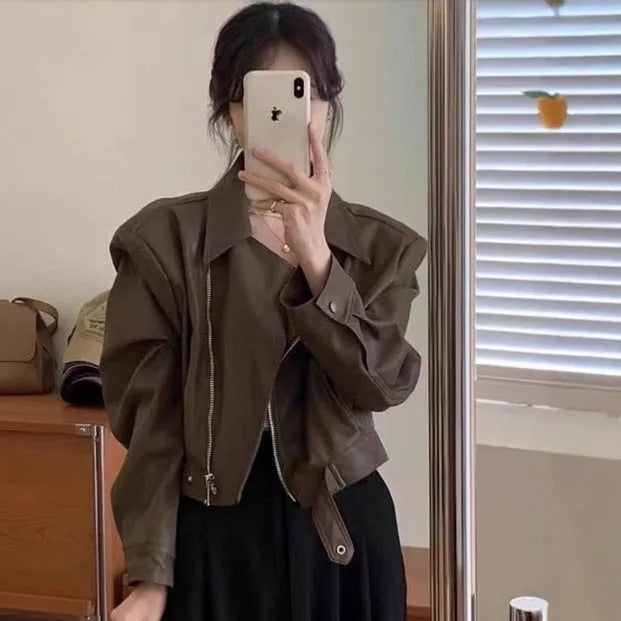 Women's brown retro slim fit imitation leather jacket with pocket detailing and regular sleeves