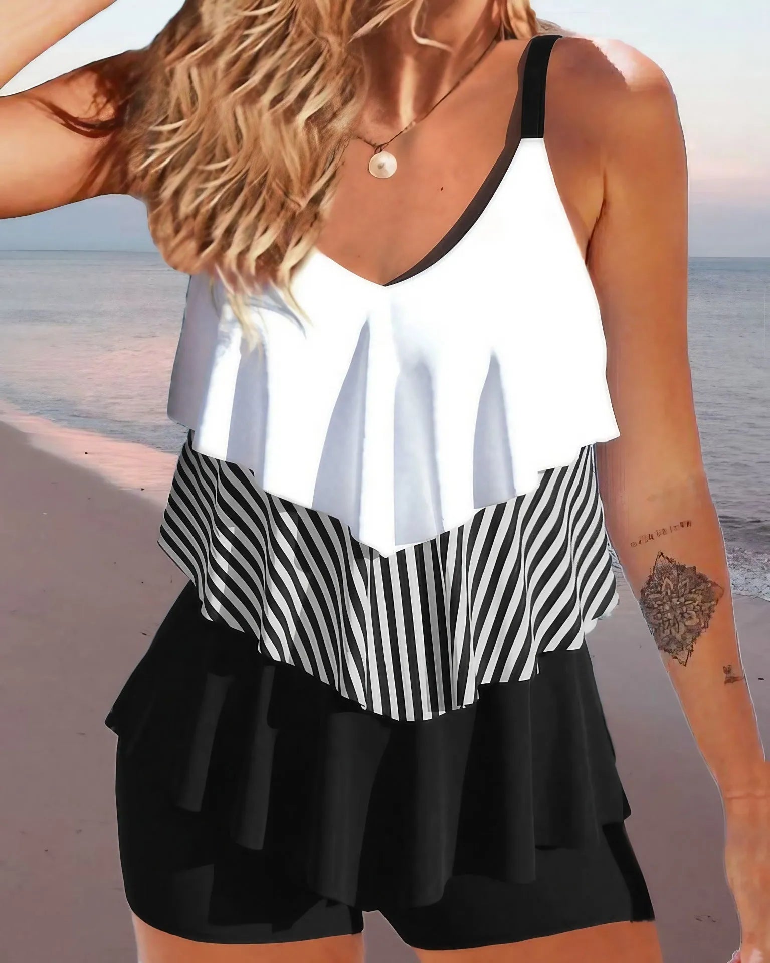 Women's backless spaghetti-strap ruffle bikini swimsuit in multiple colour patterns