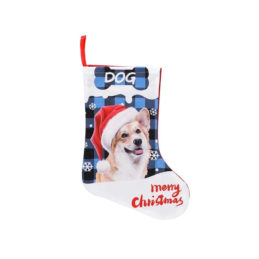Printed puppy and cat Christmas table decoration cloth in tartan plaid patterns measuring 26x36cm