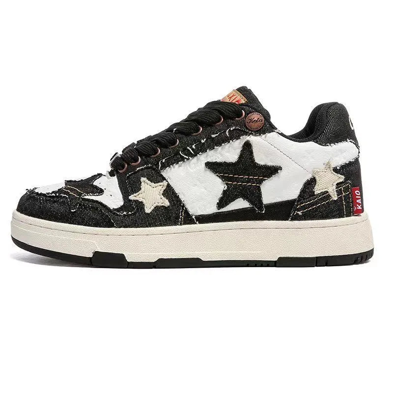 Leather low-top platform running shoes in West Lake colour with round toe and lace-up front