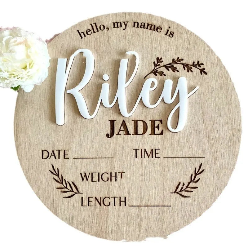 Square wooden newborn name label with birth information, 15x15cm, shown in three style variations.