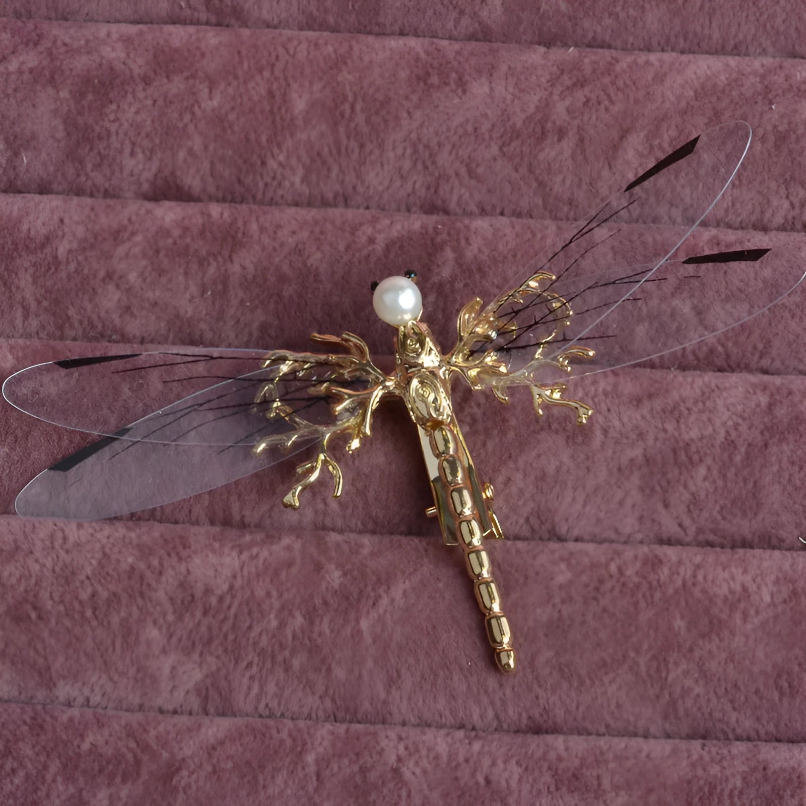 Golden dragonfly-shaped side clip headdress hair accessory for women