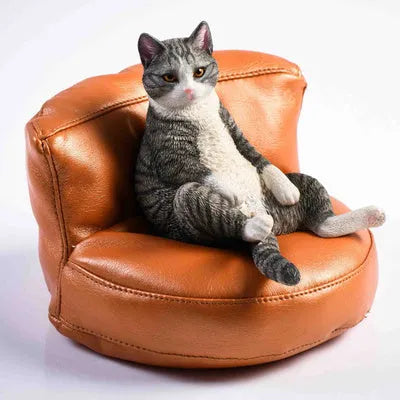 Lazy cat car ornament set with miniature sofa, 7.5 cm tall resin decoration