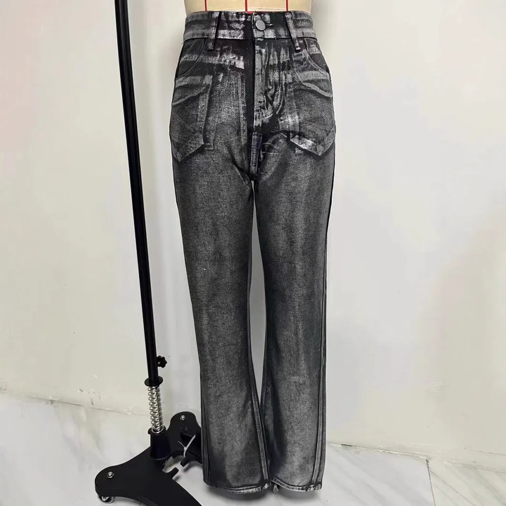 Washed blue straight leg jeans with high waist and contrast colour street style details