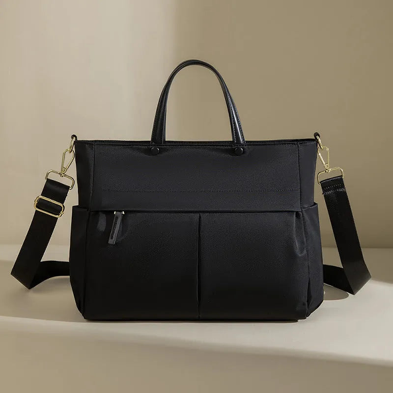 Oxford cloth laptop briefcase with contrasting stitching in elegant black colour