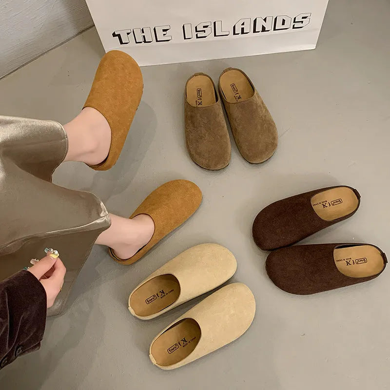 Square-toe Korean style summer slippers in soft microfiber with slip-on design