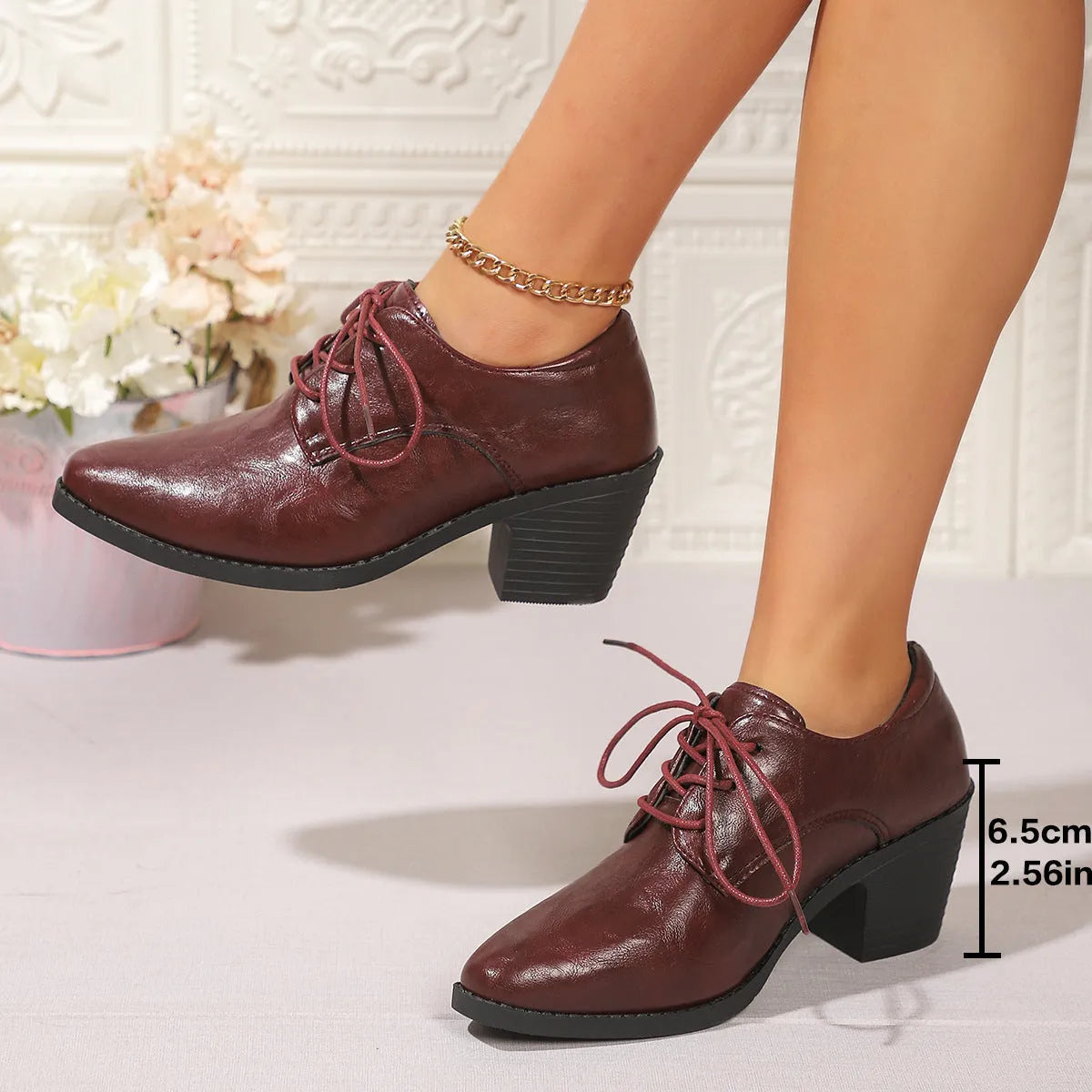 Pointed British style high heel chunky heel front lace-up low-top leather shoes in beige