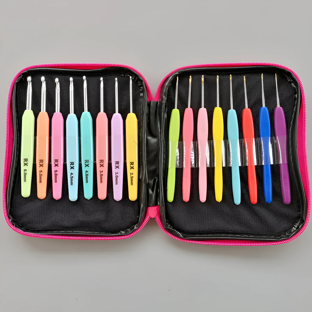 16 crochet hooks with soft and hard handles in a PU storage bag, sizes 1.0mm to 6.0mm.